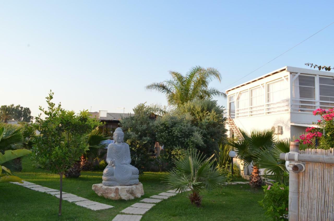 Floripa Surf House Bed & Breakfast Santa Maria Del Focallo Exterior photo