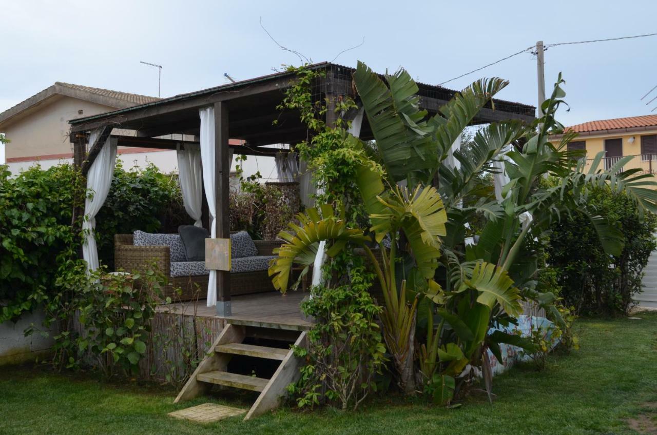 Floripa Surf House Bed & Breakfast Santa Maria Del Focallo Exterior photo